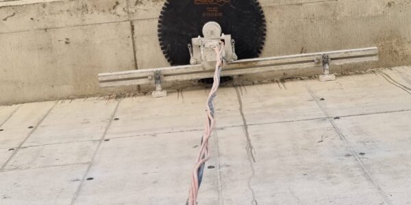 ניסור פתחים בבטון בדיוק מקסימלי במספר נקודות שונות עבור חברת רפאל